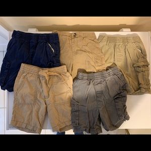 5- 3T used boy cargo shorts